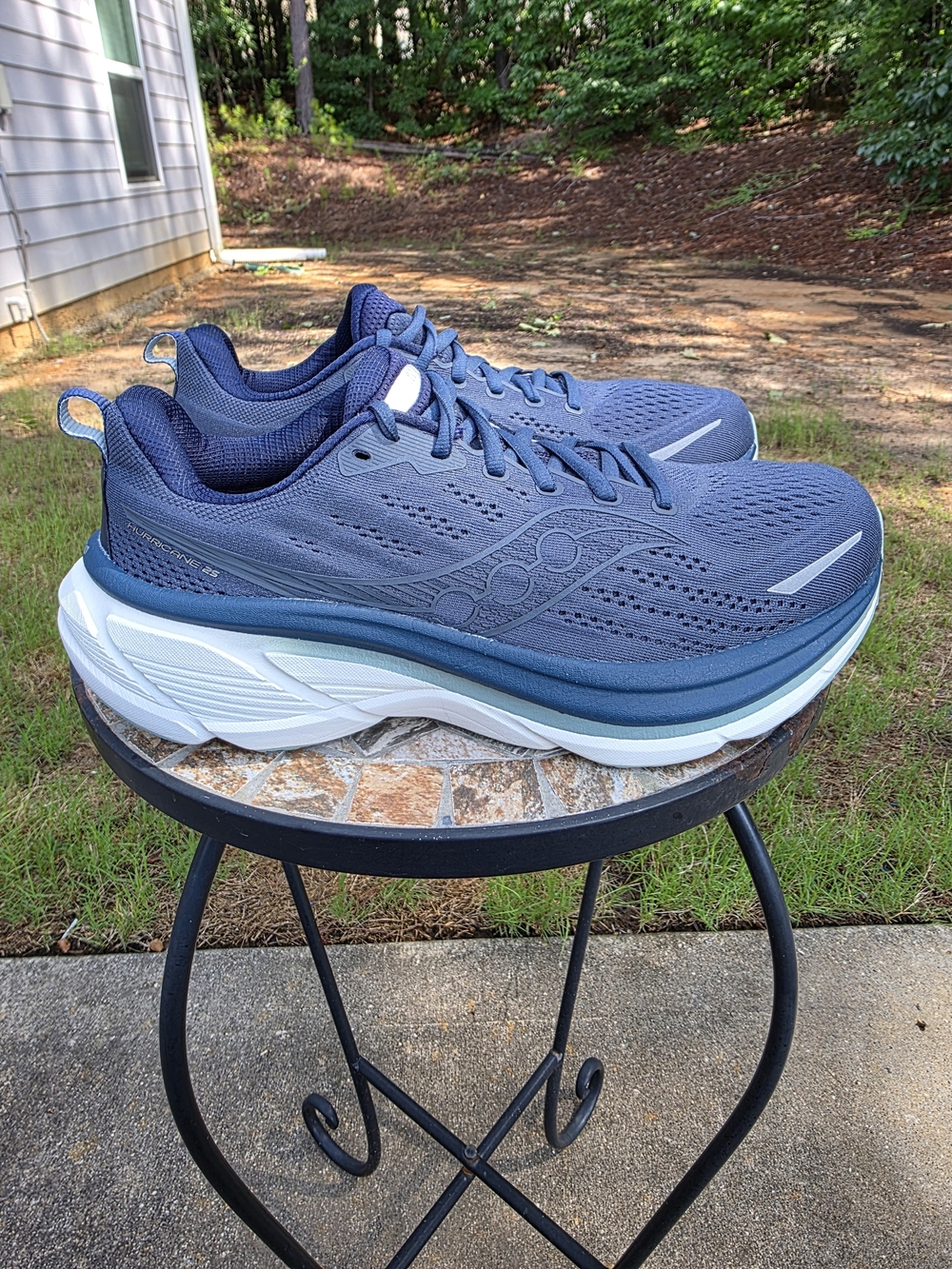 Saucony Hurricane 25 S21026-220 Dusk/Iceberg Running Shoes Men's Size 10 Worn 2x
